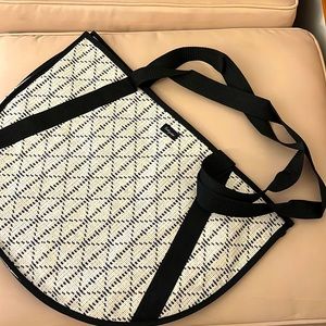 NIP Thirty-one Utility Tote Moroccan Tile Weave